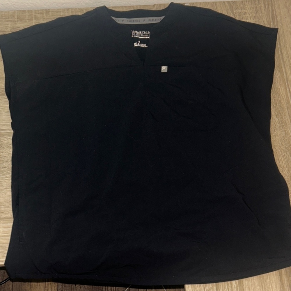 Fabletics evolve over size scrub top